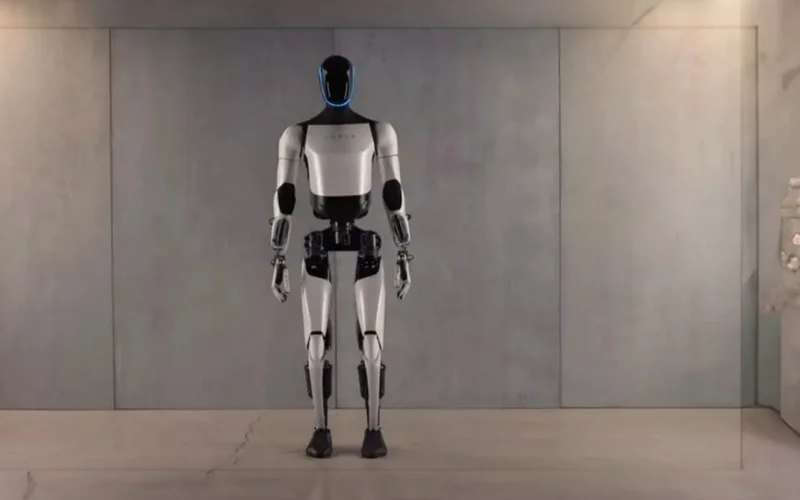 Tesla Optimus өндірісін уақытша тоқтатты 