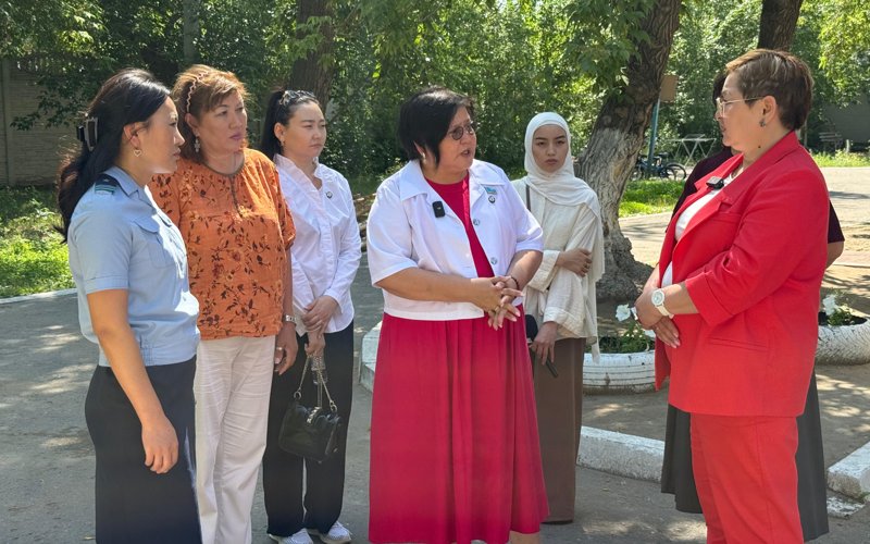 Мәжіліс депутаты Павлодардағы дағдарыс орталығының жұмысымен танысты Мәжіліс депутаты Павлодардағы дағдарыс орталығының жұмысымен танысты