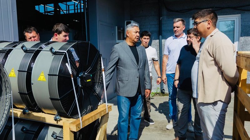 Мәжіліс депутаттары Ақсу қаласындағы өндіріс нысандарында болды Мәжіліс депутаттары Ақсу қаласындағы өндіріс нысандарында болды