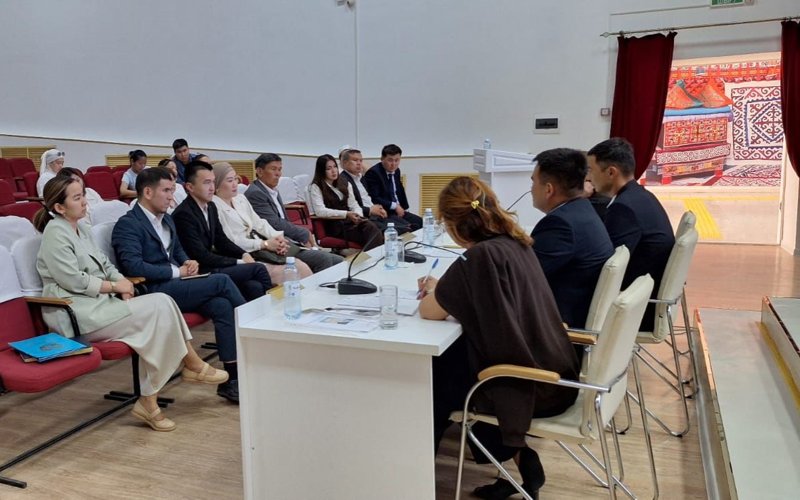 Әкімдер мектебі партия