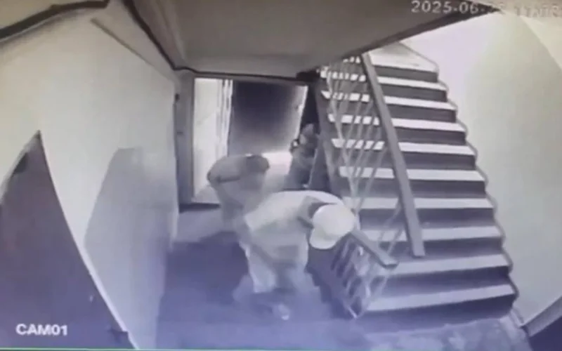 Подбирали ключи: в Алматы задержали подозреваемых в крупной квартирной краже