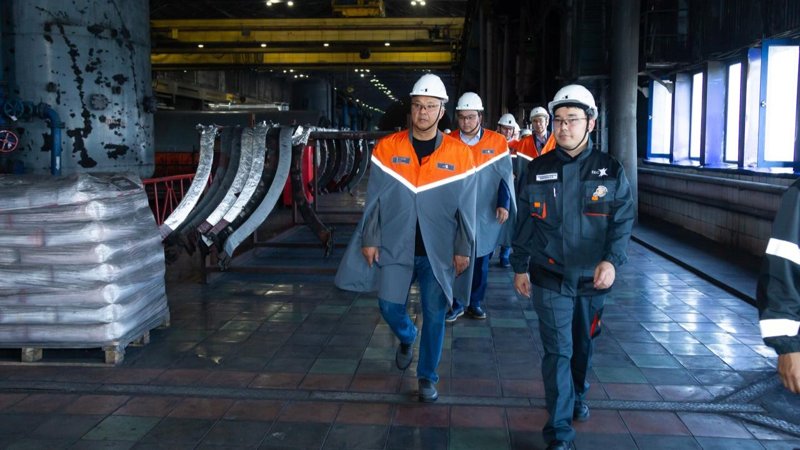 Мәжіліс депутаттары Ақсу қаласындағы өндіріс нысандарында болды Мәжіліс депутаттары Ақсу қаласындағы өндіріс нысандарында болды