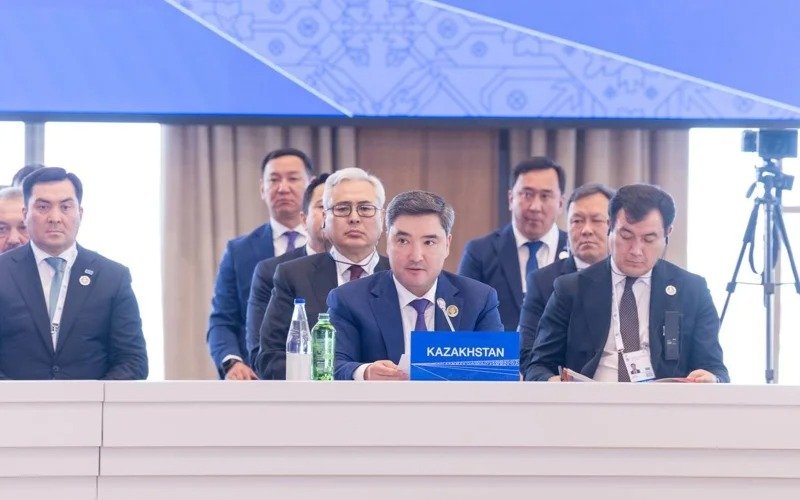 government Kazakhstan ready to invest in Torghundi-Herat railroad construction, says PM Bektenov