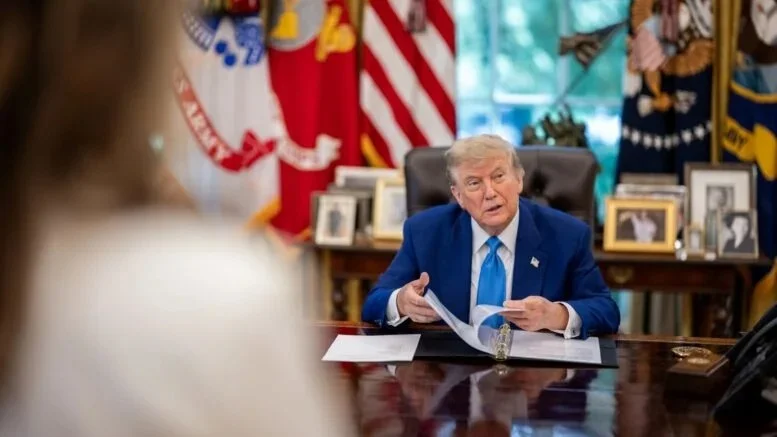 Путинмен телефон арқылы сөйлесу еш нәтиже бермеді - Трамп