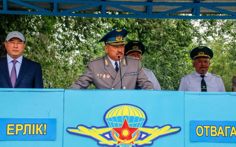 Десанттық-шабуылдау әскерлерінің құрылғанына 25 жыл – фоторепортаж Десанттық-шабуылдау әскерлерінің құрылғанына 25 жыл – фоторепортаж