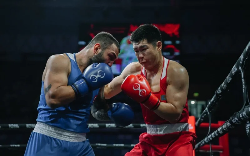 Бекзат Нурдаулетов вышел в финал Кубка мира, отправив соперника в нокдаун