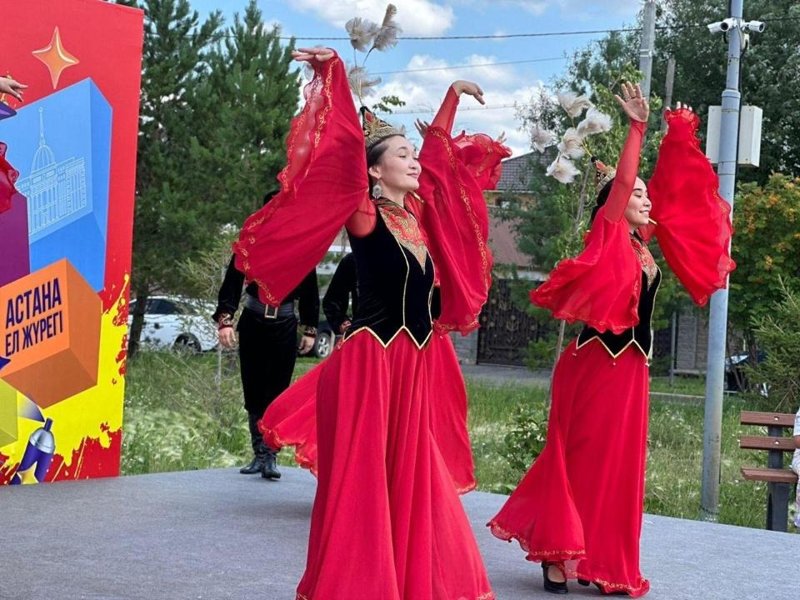 Праздничные концерты проходят в жилых массивах Астаны Праздничные концерты проходят в жилых массивах Астаны
