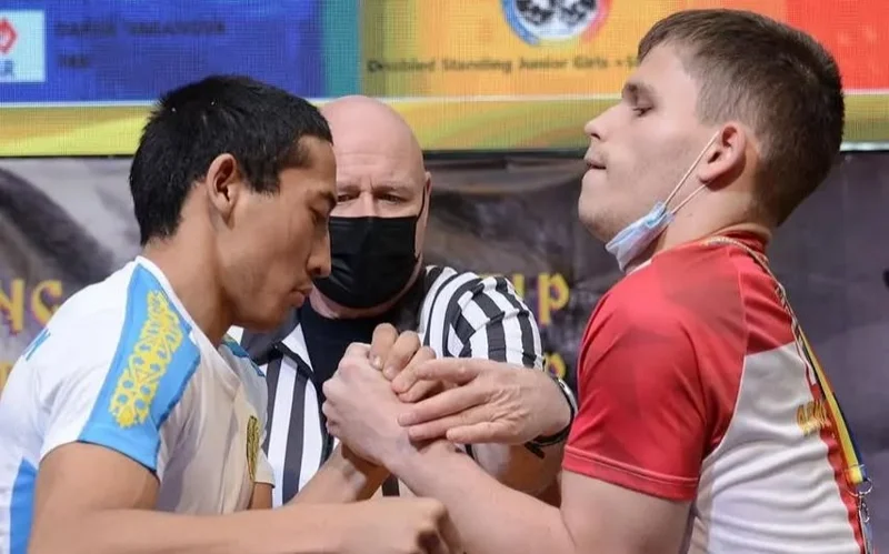 Sal aýrýyna shaldyqqan sportshy qol kúrespen aınalysyp, álemdik dodalarda top jaryp júr
