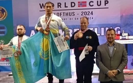 Сал ауруына шалдыққан спортшы қол күреспен айналысып, әлемдік додаларда топ жарып жүр Сал ауруына шалдыққан спортшы қол күреспен айналысып, әлемдік додаларда топ жарып жүр