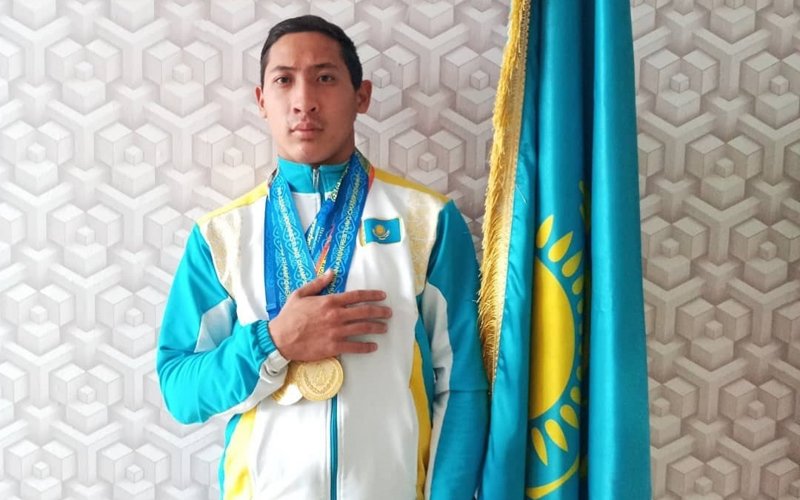 Сал ауруына шалдыққан спортшы қол күреспен айналысып, әлемдік додаларда топ жарып жүр Сал ауруына шалдыққан спортшы қол күреспен айналысып, әлемдік додаларда топ жарып жүр