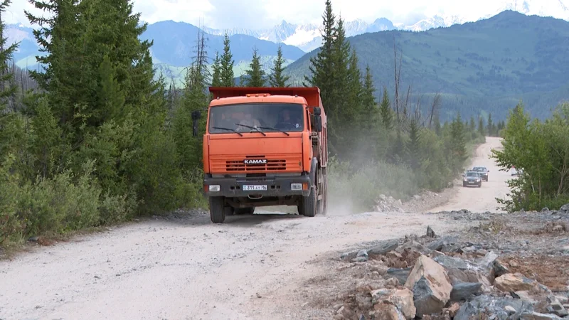 Дорогу к Рахмановским ключам впервые асфальтируют: путь к жемчужине Алтая станет доступнее