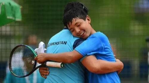 Казахстанские юниоры вырвали победу на старте Уимблдона