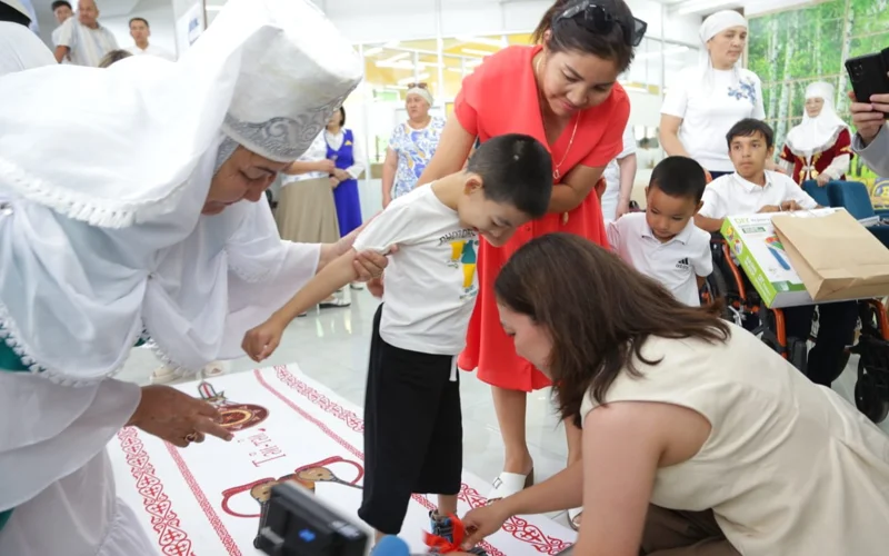 Более 300 детей с инвалидностью прошли реабилитацию на дому