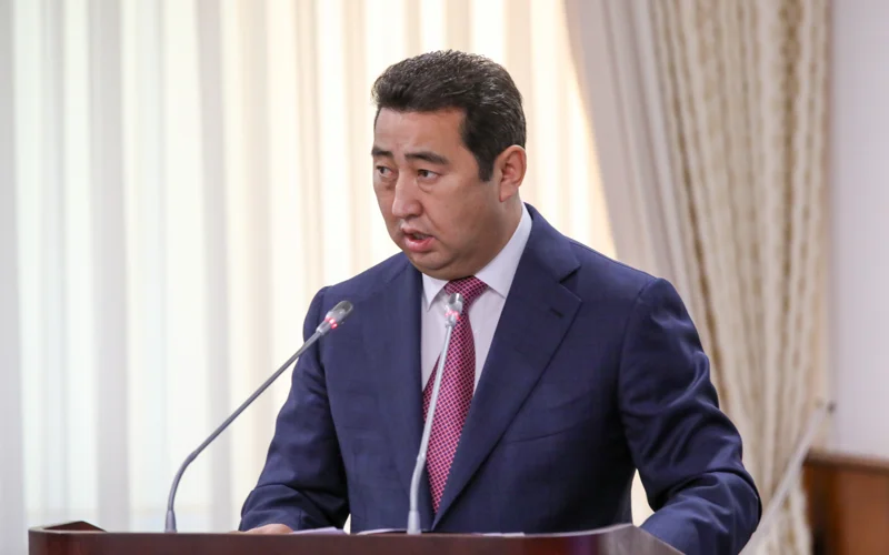 Айдарбек Сапаров