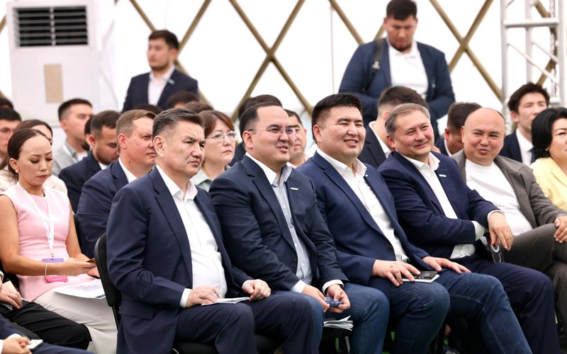«AMANAT» партиясының қолдауымен «Жұмысшы жастар аманаты» жобасы бастау алды «AMANAT» партиясының қолдауымен «Жұмысшы жастар аманаты» жобасы бастау алды