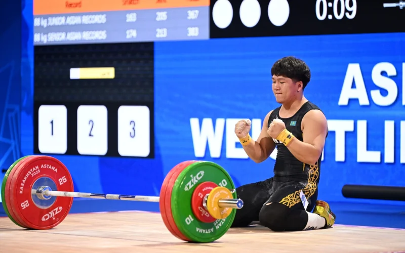 Ерасыл Сәулебеков жастар арасындағы Азия чемпионатында алтын медаль жеңіп алды
