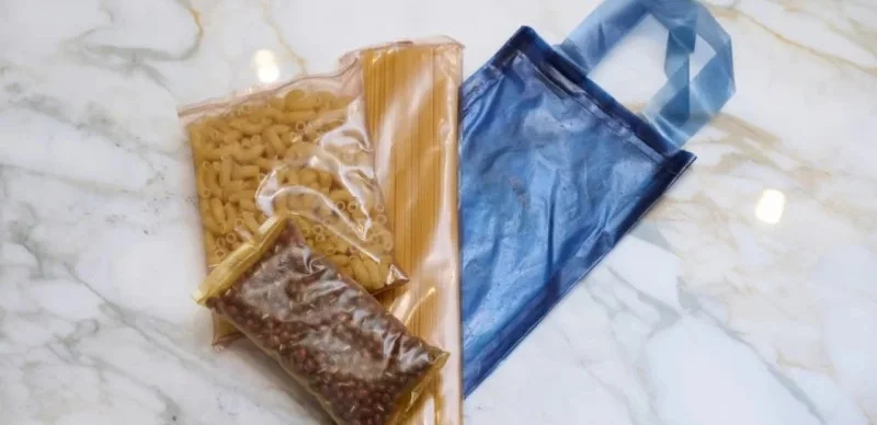 жеуге болатын пластик