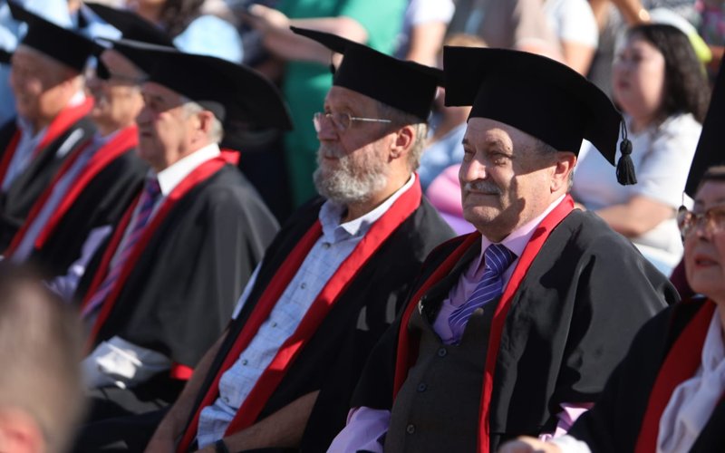 Лучших выпускников Kozybayev University чествовали в СКО Лучших выпускников Kozybayev University чествовали в СКО