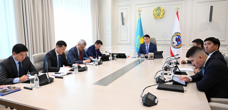 Алматыда күзде 53 мың түп ағаш отырғызылады Алматыда күзде 53 мың түп ағаш отырғызылады