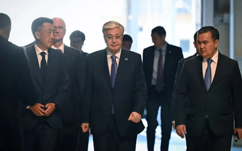 President Tokayev inspects CHPP-3 first stage in Astana