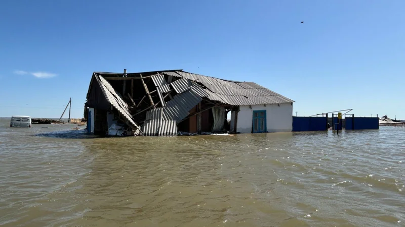 Ақтөбеде су тақыны кезінде зардап шеккен үйлерді иелерінің бұзып алуына уақыт берілді
