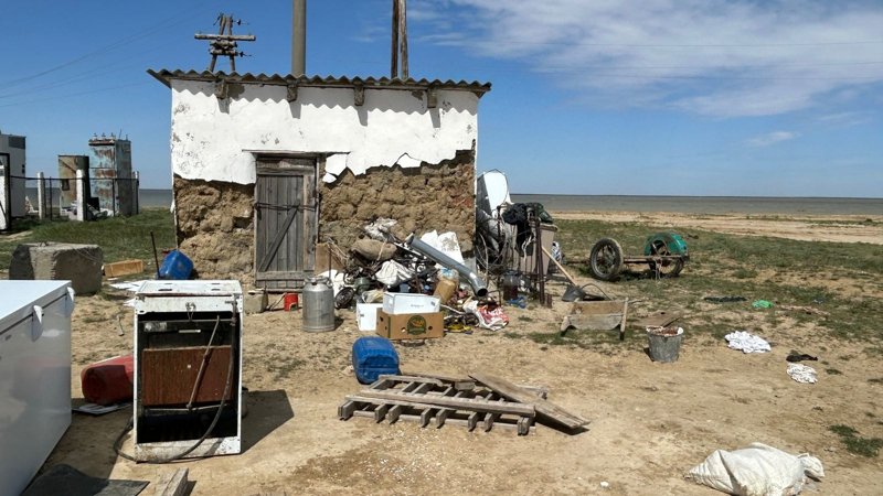 Ақтөбеде су тақыны кезінде зардап шеккен үйлерді иелерінің бұзып алуына уақыт берілді Ақтөбеде су тақыны кезінде зардап шеккен үйлерді иелерінің бұзып алуына уақыт берілді