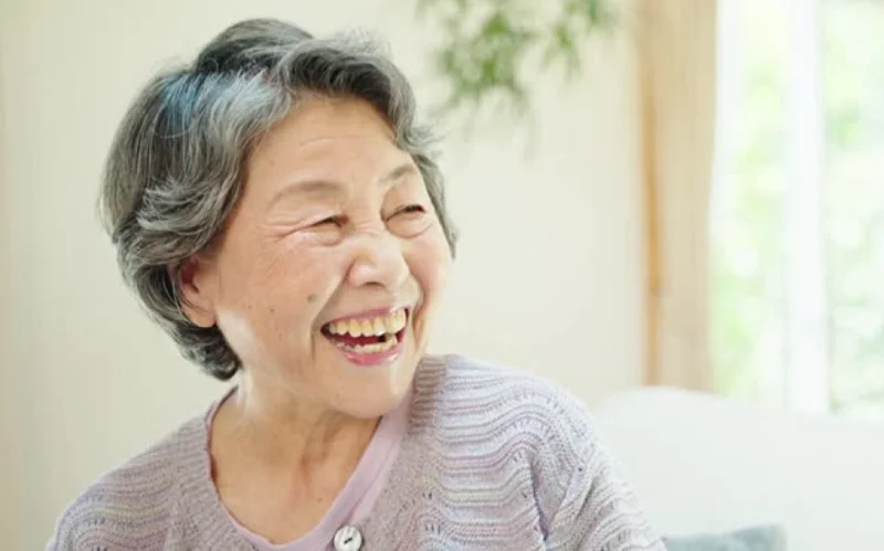 Жапонияда 60 жастан асқан әжелерді «жалға алу» қызметі танымал болып келеді 