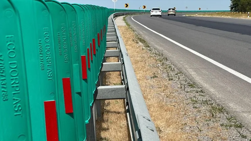 Противоослепляющие экраны устанавливают на трассе в Мангистауской области