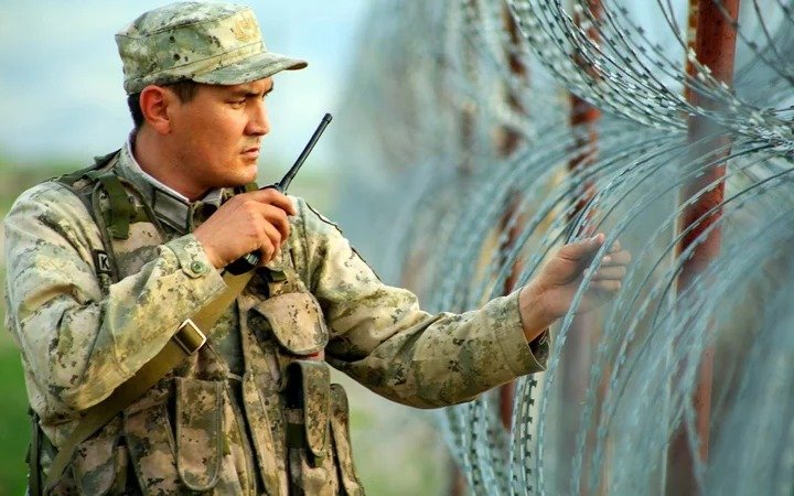 Қазақстан да нысанада тұр: Сағымбаев еліміздің ішкі және сыртқы жаулары туралы айтты Қазақстан да нысанада тұр: Сағымбаев еліміздің ішкі және сыртқы жаулары туралы айтты