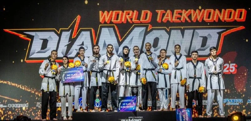 Qazaqstan quramasy taekvondodan Ońtústik Koreıadaǵy týrnırde kúmis aldy 