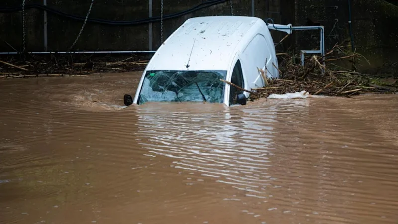 Мощные ливни вновь вызвали наводнения в Испании