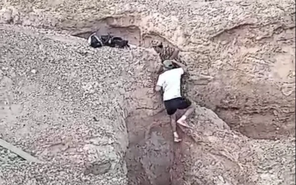 В Чарынском каньоне спасли упавшего в обрыв туриста