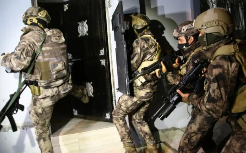 Túrkııada terrorızmge kúdikti 33 adam qamaýǵa alyndy