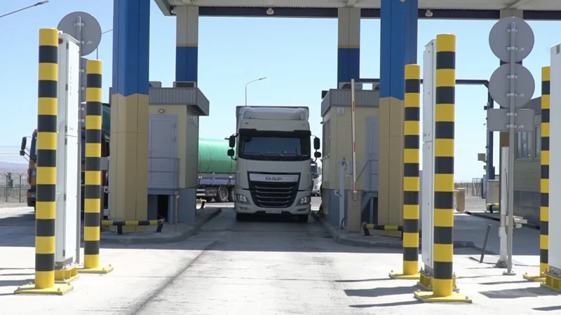 На границе Казахстана с Китаем и Узбекистаном заработали новые таможенные посты