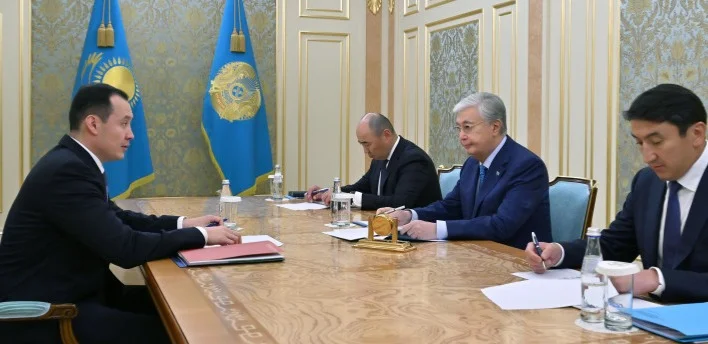 Касым-Жомарт Токаев принял председателя правления АО «НК «QazaqGaz» Санжара Жаркешова