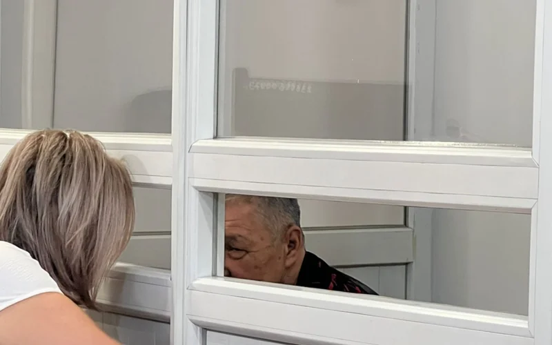 Захват заложницы в аэропорту Алматы: прокурор запросил 10,5 лет лишения свободы 