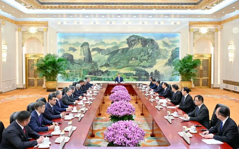 China's Xi meets heads of foreign delegations attending SCO council of foreign ministers meeting