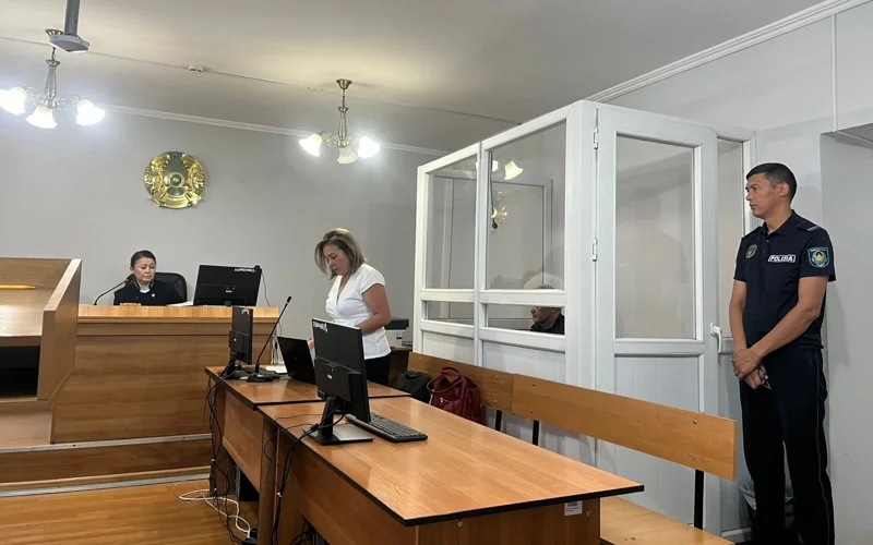 Almaty áýejaıynda kepilge alý isi: sot qaıta bastaldy