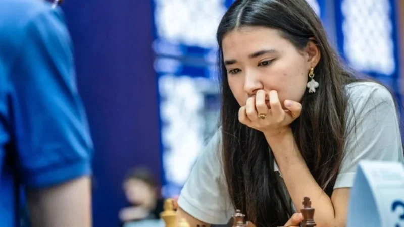 Kassym-Jomart Tokayev wishes success to Meruert Kamalidenova at FIDE Women's World Cup 2025
