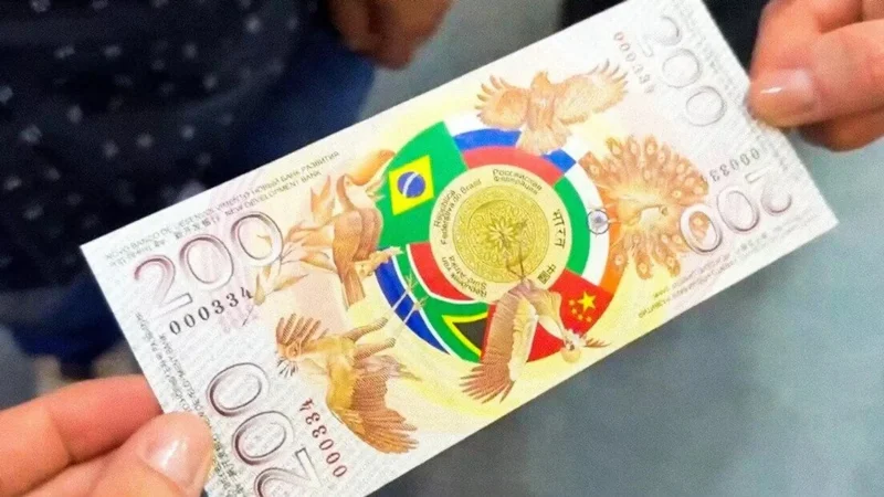 Reseı 10 000 danamen BRIKS-tiń estelik banknotyn shyǵardy