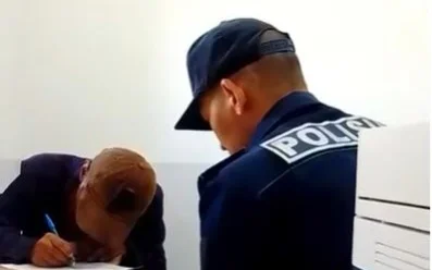  Абайдың нақыл сөздері жазылған стендті бүлдірген ер адам қамауға алынды