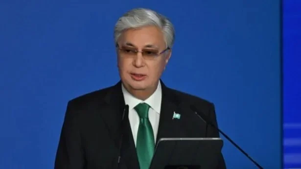 Head of State amends laws in military service field