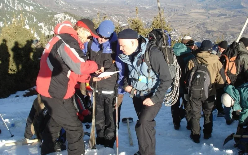 горы, спасатели