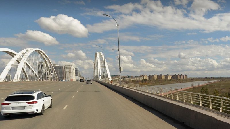 Участок проезда под мостом Арыс перекрыли в Астане