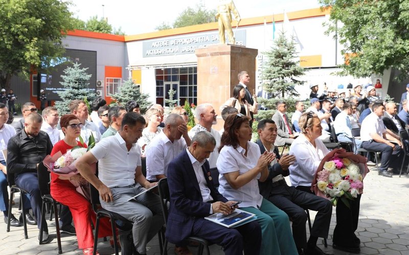 177 тонна өнім: Ақтөбедегі ферроқорытпа зауыты әлемдік рекорд орнатты 177 тонна өнім: Ақтөбедегі ферроқорытпа зауыты әлемдік рекорд орнатты