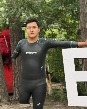 Para swimmer Aknazar Mutalipov completes swim across Lake Balkhash in 13 hours 