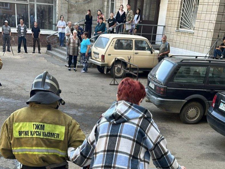 85 человек эвакуировали при пожаре в Акмолинской области эвакуация