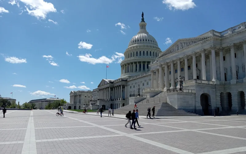 Сенат одобрил сокращение финансирования USAID и СМИ на $9 млрд