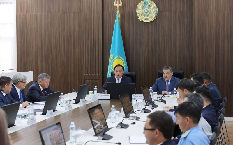 Тараз қаласында өңірдегі суару кезеңінің өтуі мәселелері бойынша кеңес өтті