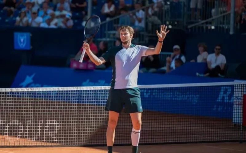 Александр Бублик уверенно вышел в финал турнира ATP 250 в Гштааде